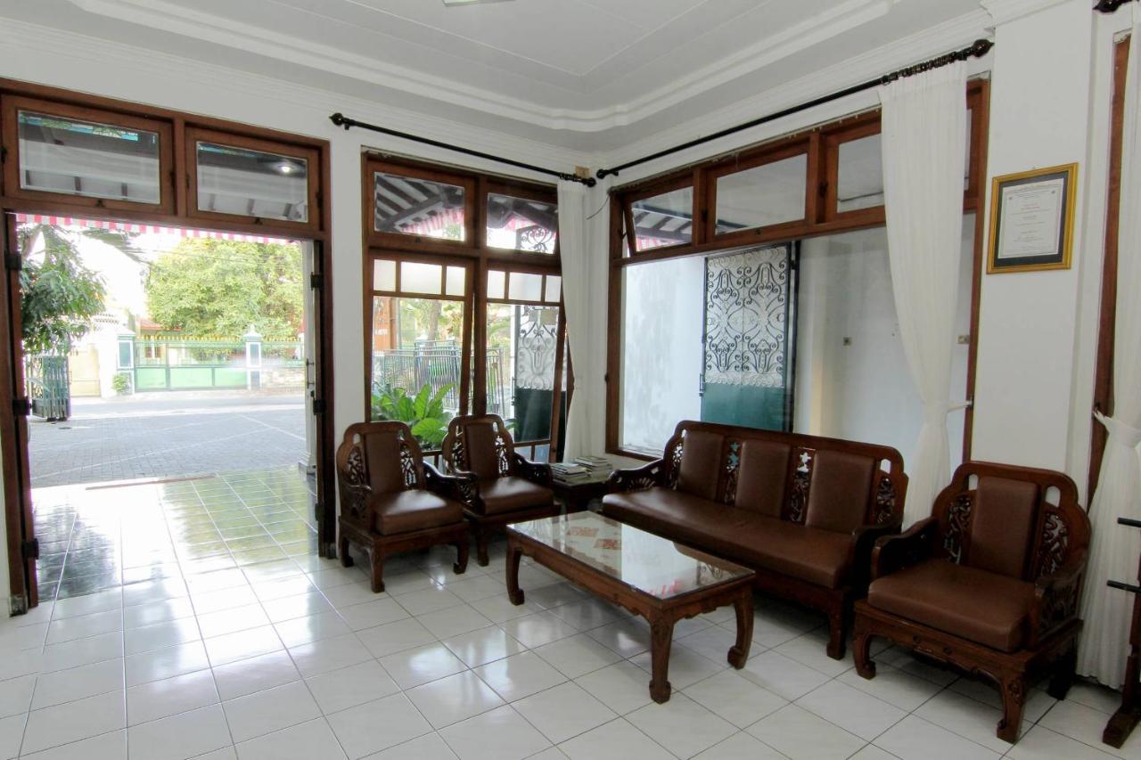 Hotel Fevytra Syariah Yogyakarta Exterior foto