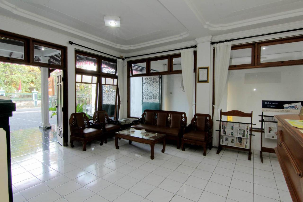 Hotel Fevytra Syariah Yogyakarta Exterior foto