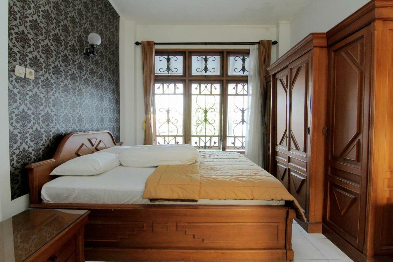 Hotel Fevytra Syariah Yogyakarta Exterior foto