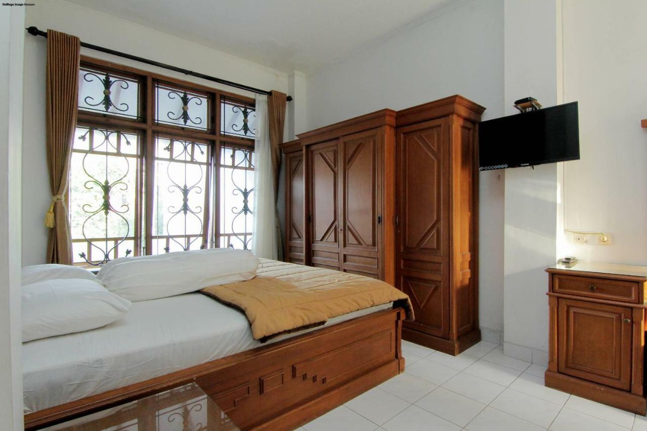 Hotel Fevytra Syariah Yogyakarta Exterior foto